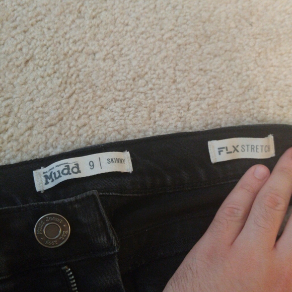 3/$20 Mudd Flex Skinny Jeans - Picture 4 of 5